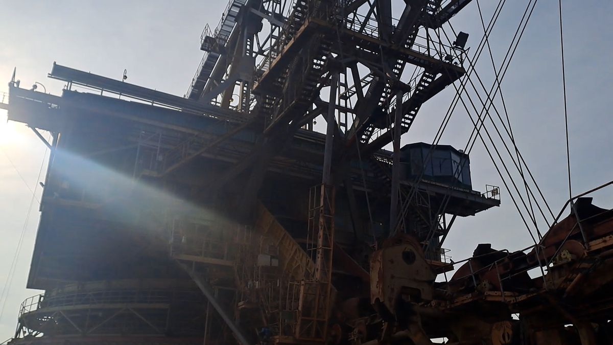 O důlní kolos v lomu na Mostecku není zájem, těžaři ho proto nechají zlikvidovat